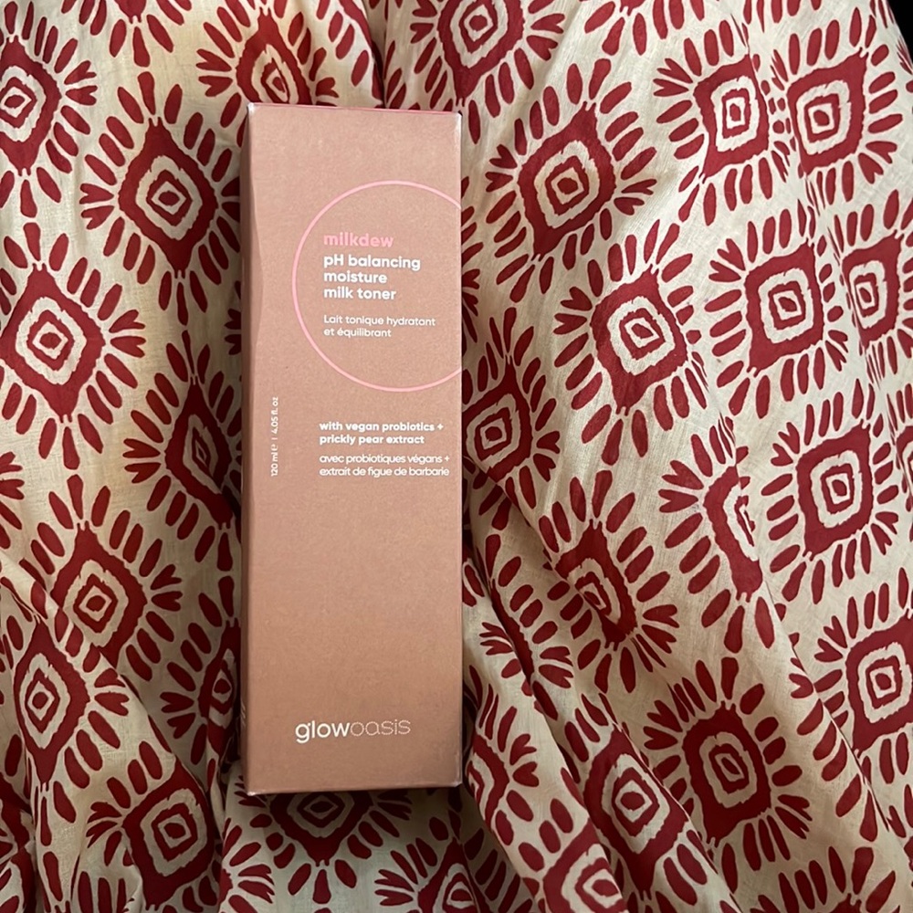 NIB Glowoasis milkdew ph balancing moisture milk toner